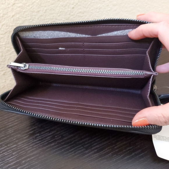 Coach Accordion Zip Around Wallet With Quilting - Picture 7 of 10